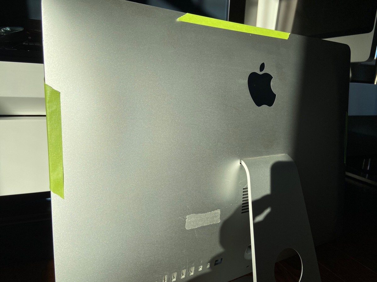 APPLE iMac 21.5-Inch MID 2014 1.4GHz INTEL CORE i5 500GB HDD 8GB