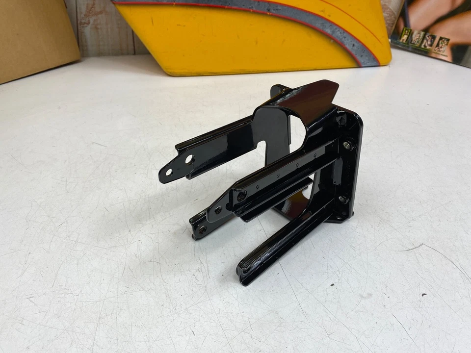 HD OEM 15-23 Harley-Davidson Road Glide Black Front Fairing Mount - Image 2 of 4