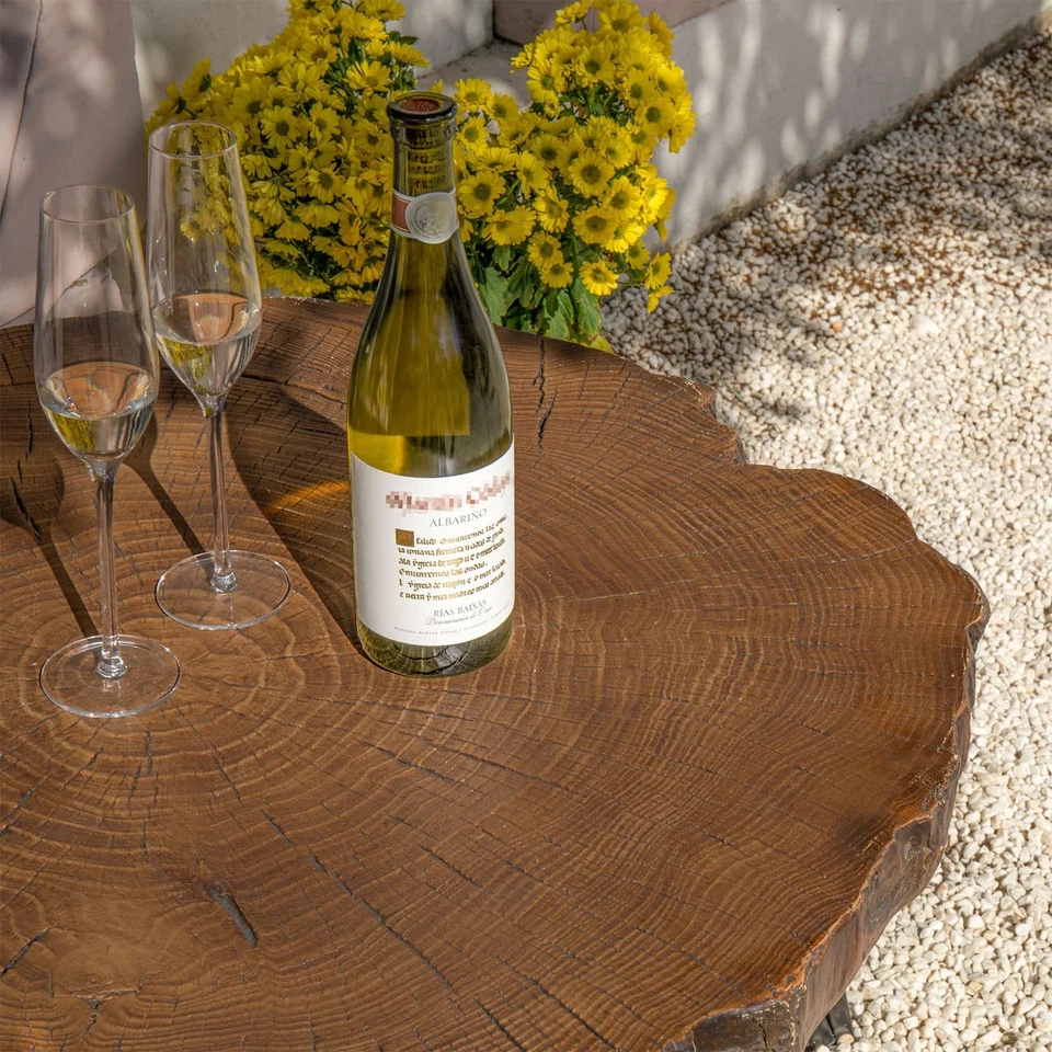 Mesa de centro exterior de madera sintética con rebanadas de árbol, acabado pintado a mano de roble natural 31... Foto 4 de 4