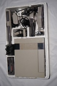 Nintendo NES Deluxe Set ROB Robot Console System Complete in Box CIB Tested