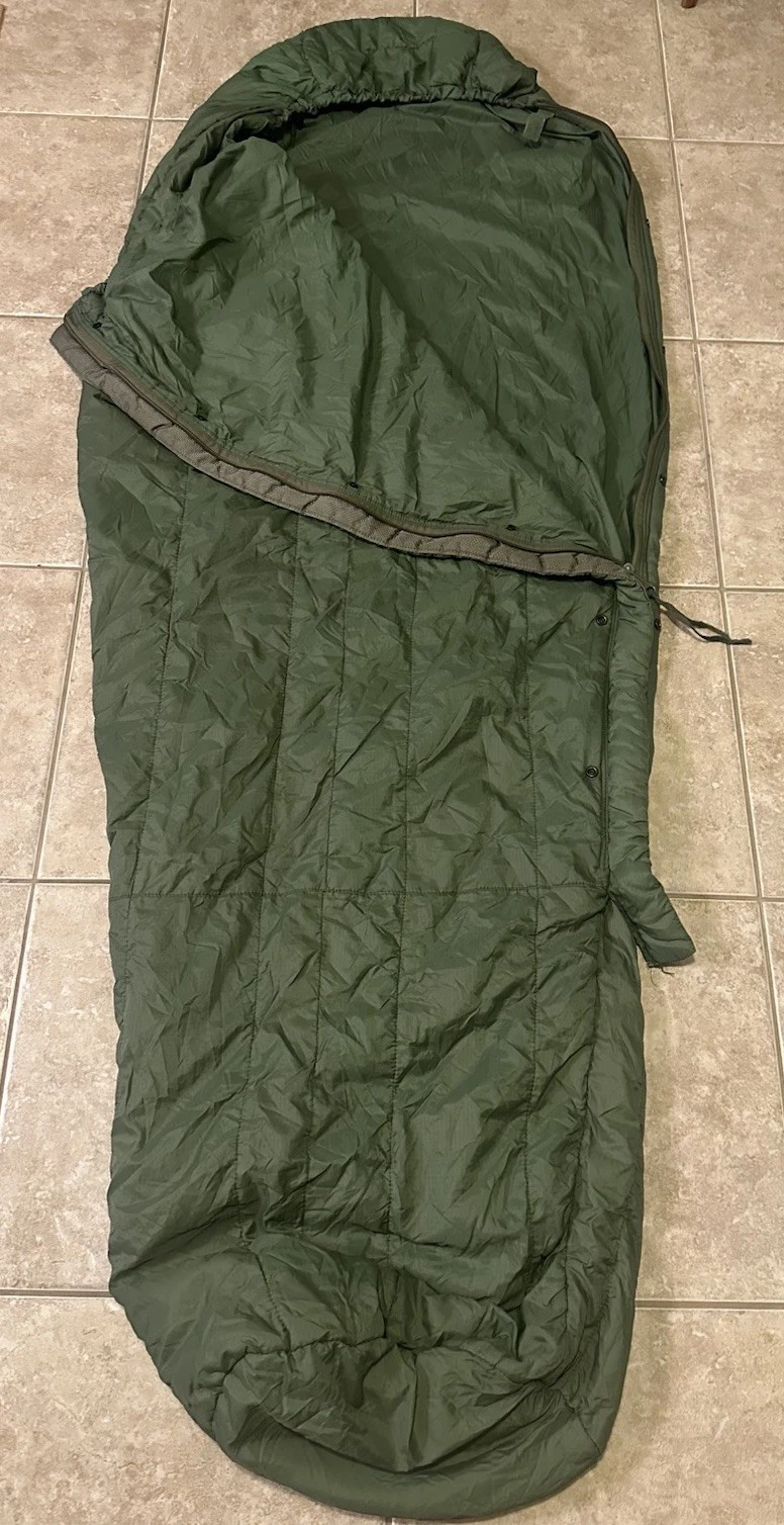 USGI Intermediate Cold Weather SLEEPING BAG 30”x81”