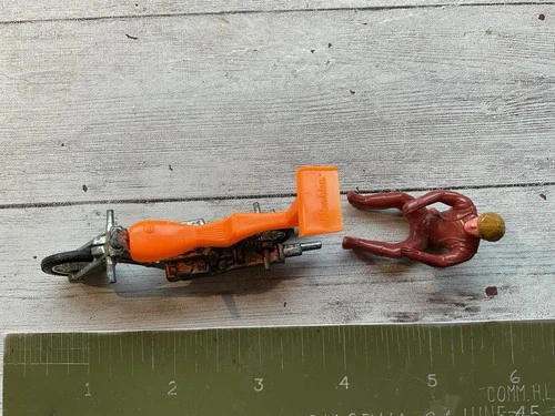 VINTAGE HOT WHEELS RRRUMBLERS RUMBLERS MOTORCYCLE PLUS RIDER
