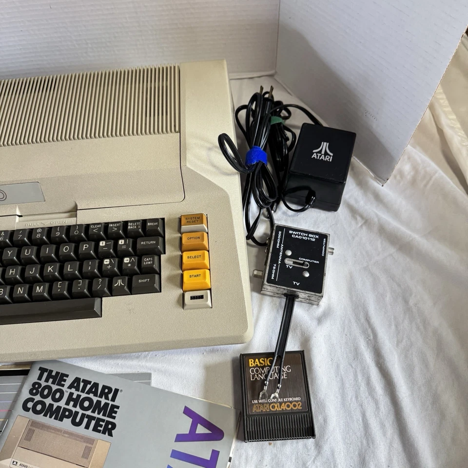 Sistema de computador Atari 800 com fonte de alimentação, carrinho básico e extras testados/funcionando - Imagem 3 de 4