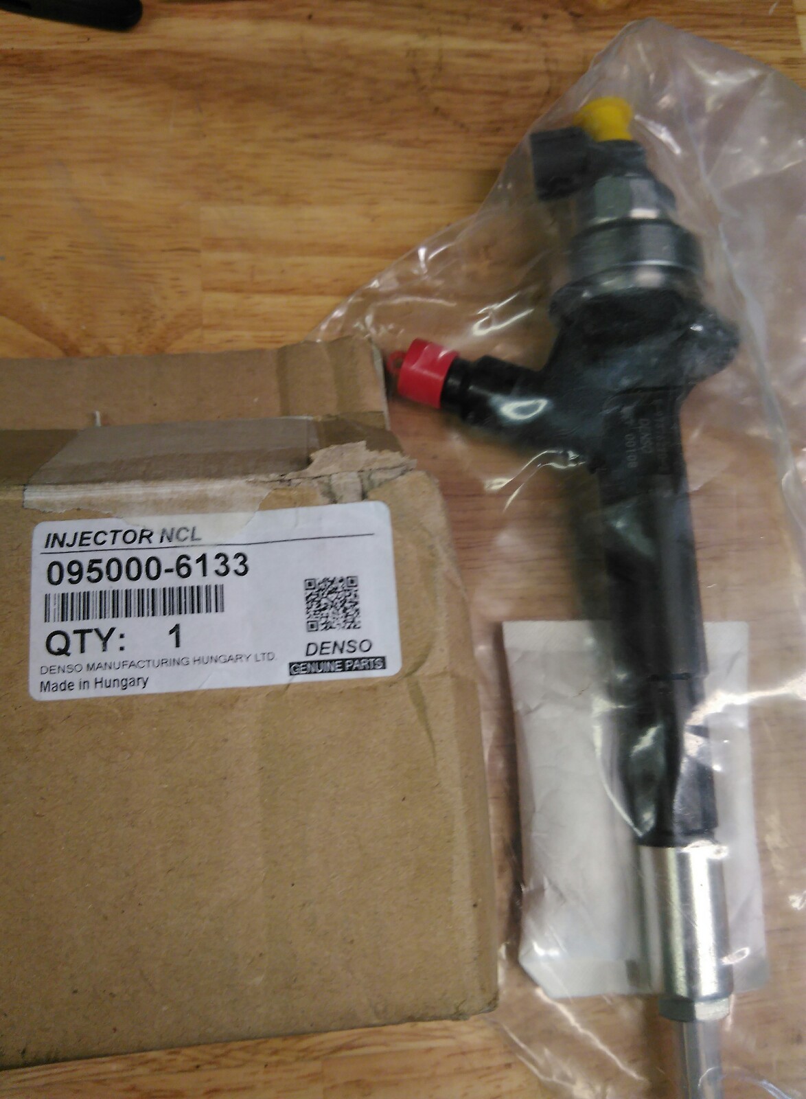 NEW DENSO VAUXHALL OPEL ASTRA ZAFIRA 1.7 CDTi FUEL INJECTOR 897376270