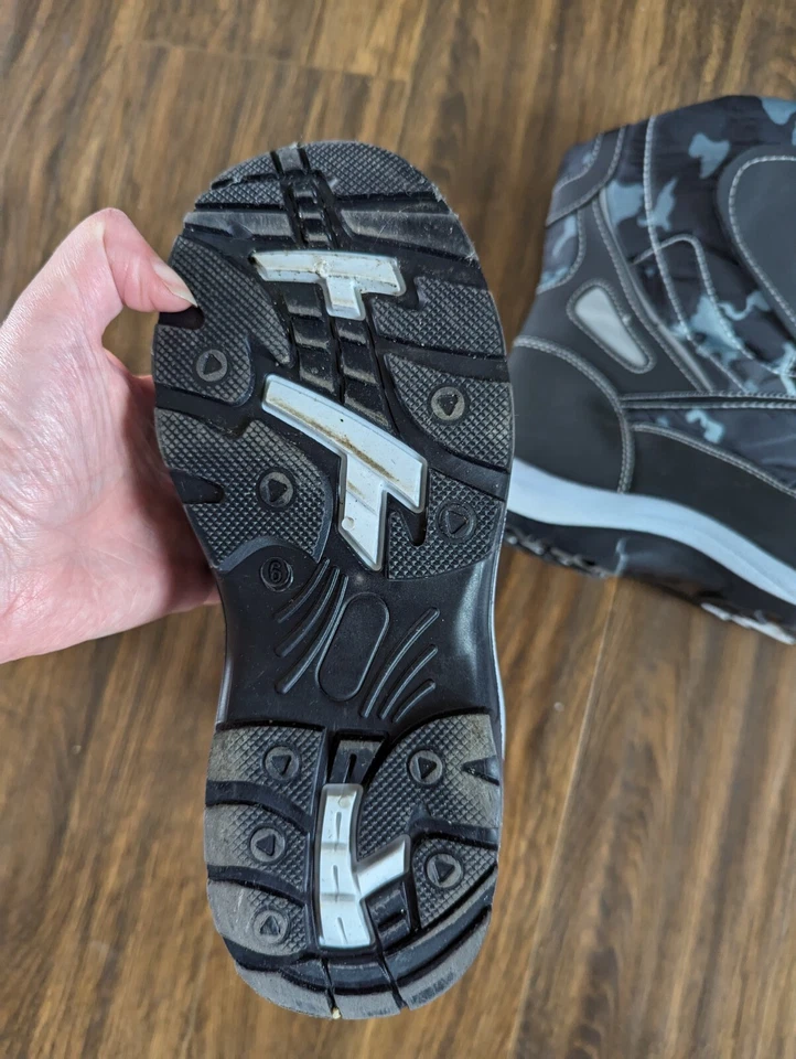 Botas de neve cinza chuva botas quentes usadas em excelente estado usado uma vez tamanho EUA 6 (criança grande) - Imagem 3 de 4