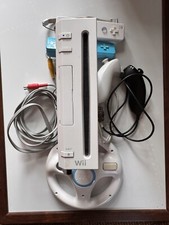 Wii Console Bundle Nintendo All Parts 2x Controllers Nun-Chuck  1 Wheel