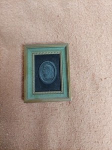 Vtg Framed Julius Cesar Portrait In Green/Gold Wood Frame