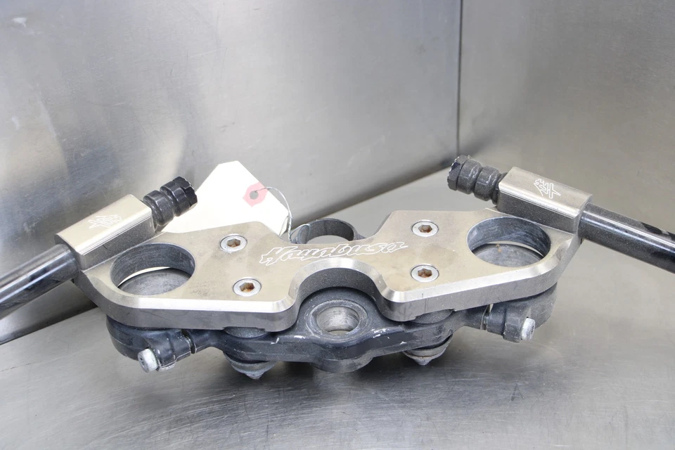 99-07 SUZUKI HAYABUSA FORKS UPPER TRIPLE TREE CLAMP CLIPONS Foto 3 de 4