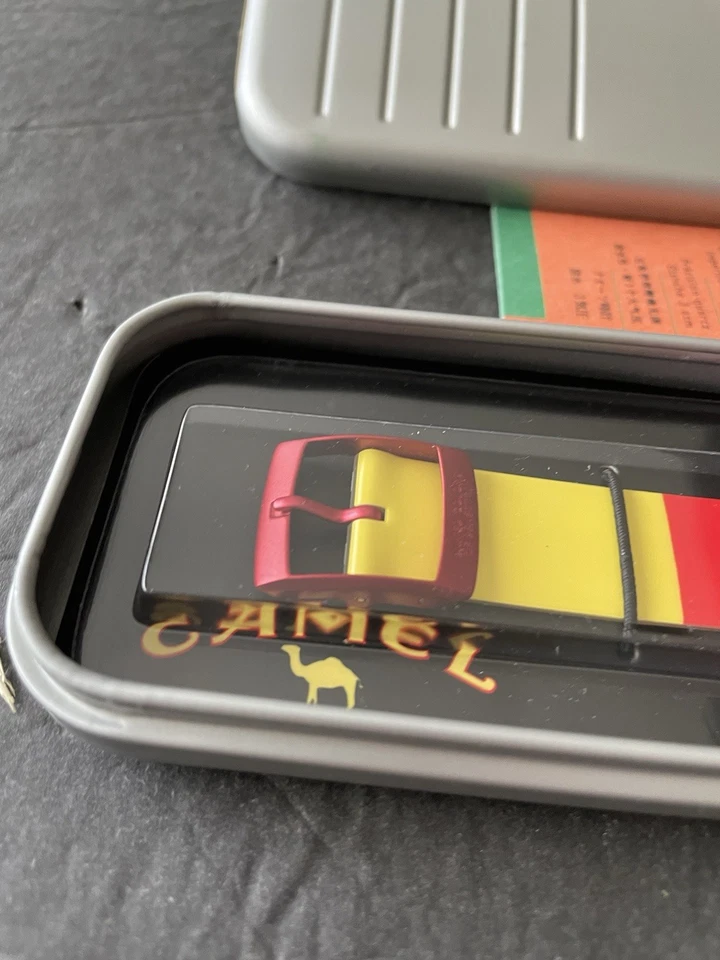 骆驼雪茄 x 联合颜色贝纳顿手表黄色表盘带显示盒  — 第 2/4 张图片