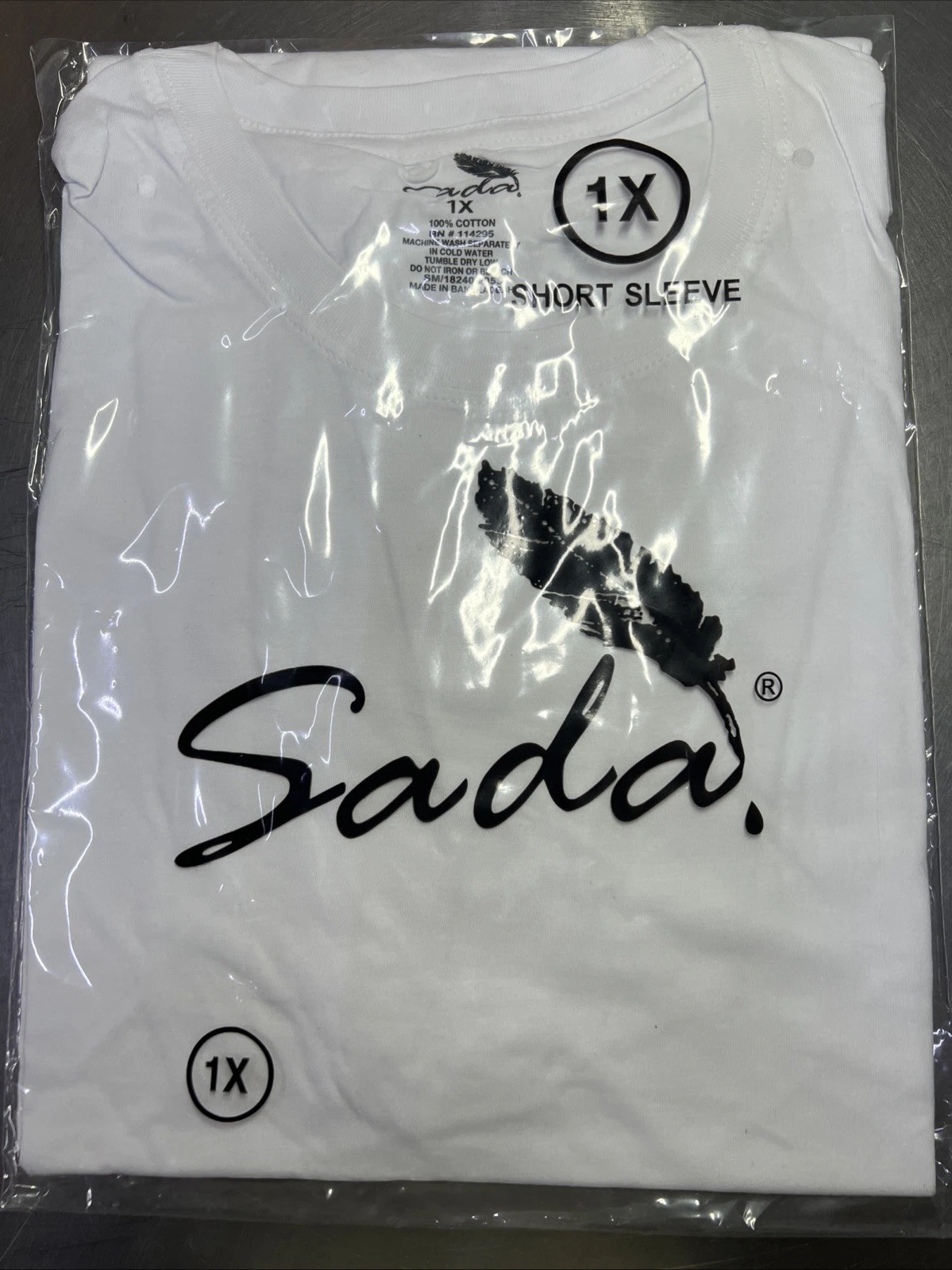 sada t shirt white short sleeve small