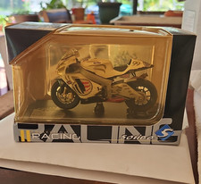 Aprilia Solido 1/18 RSV 1000 1999 White/Red w/ Stand Nib