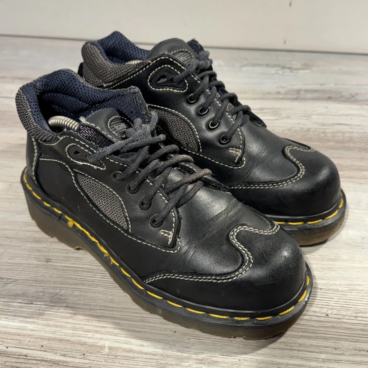 Dr. Martens 4 US Shoe Boots with Upper Leather Unisex Kids  display picture 3