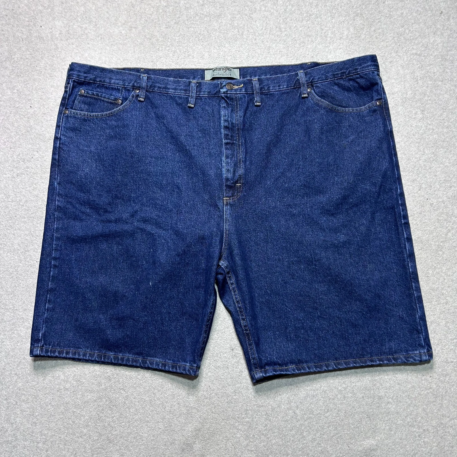Wrangler Jean Shorts Mens 52 Relaxed Fit Dark Wash Blue Denim