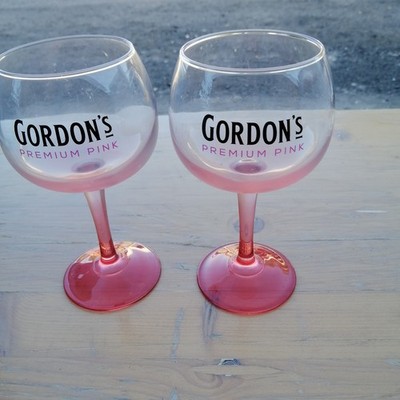 Gordons Gin 2x Cocktailschale Gordon´s Pink schwarzer Schriftzug