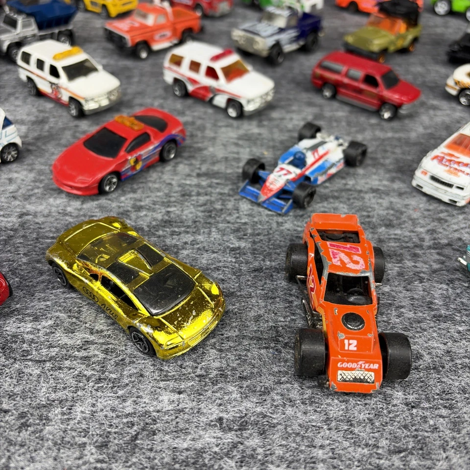 Large Mixed Lot of 31 Vintage Matchbox Cars - 1980s/1990s - Diecast 1:64 - Image 3 of 4