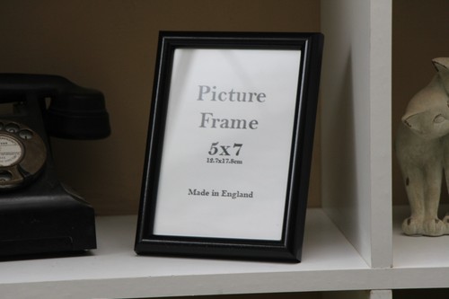5x7" Gloss Black Picture Frame - Picture 2 of 4