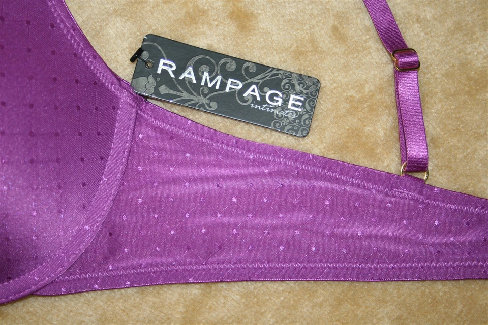 Sujetador acolchado/push up púrpura 36B con patrón de diamantes y lazo brillante Foto 3 de 4