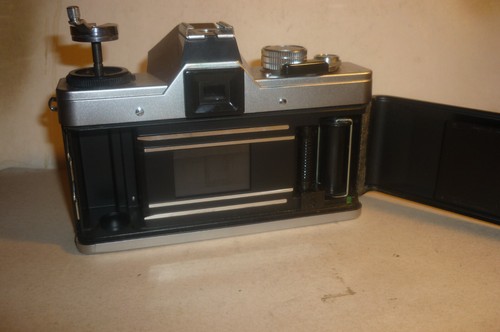 Kamera Praktica PLC 2 ohne Objektiv - Bastlerstück ! - Bild 4 von 4