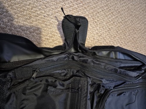 NEXT Suit Carry On Garment Bag for Travel & Business Trips With Shoulder Strap - Picture 3 of 7