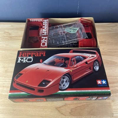 Tamiya Ferrari F40 1/24 Scale Plastic Model Kit