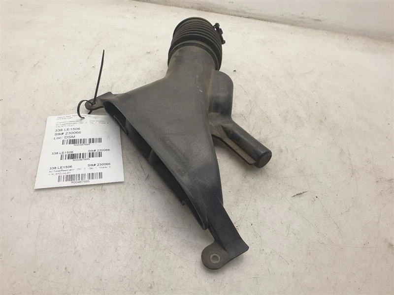 Conjunto de tubo resonador filtro de aire Lexus RX400H 2006 3,3 L 6 cilindros  Foto 2 de 4