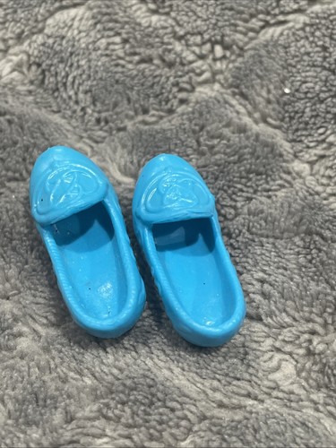 Barbie Doll Blue Shoes - Picture 3 of 6