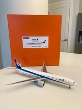 JC Wings 1:200 ANA Boeing 777-300 Tomo Dachi JA777A