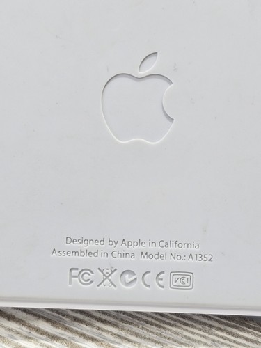 Apple iPad / IPhone Dock MC360ZM/A Model Number A1352 with audio port, dock only - Picture 3 of 5