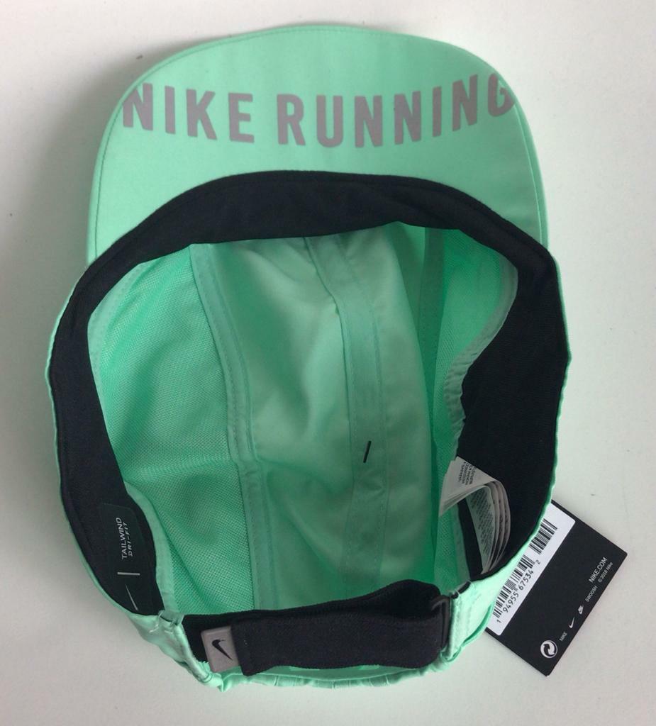nike tailwind fastcap