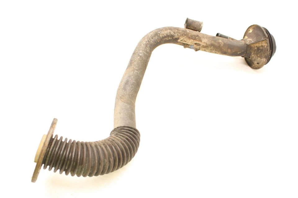 1984-1986 Nissan 300ZX Z31 2+0 Fuel Filler Neck  Foto 3 de 4