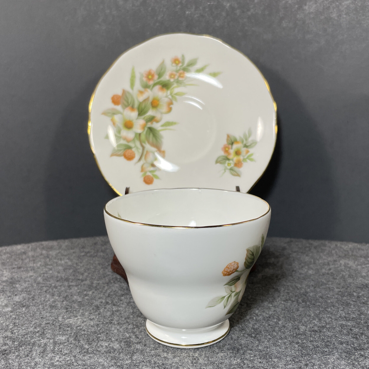 Duchess Fine Bone China Dogwood Tea Cup and Saucer Made in England 397 Gold Trim eBay