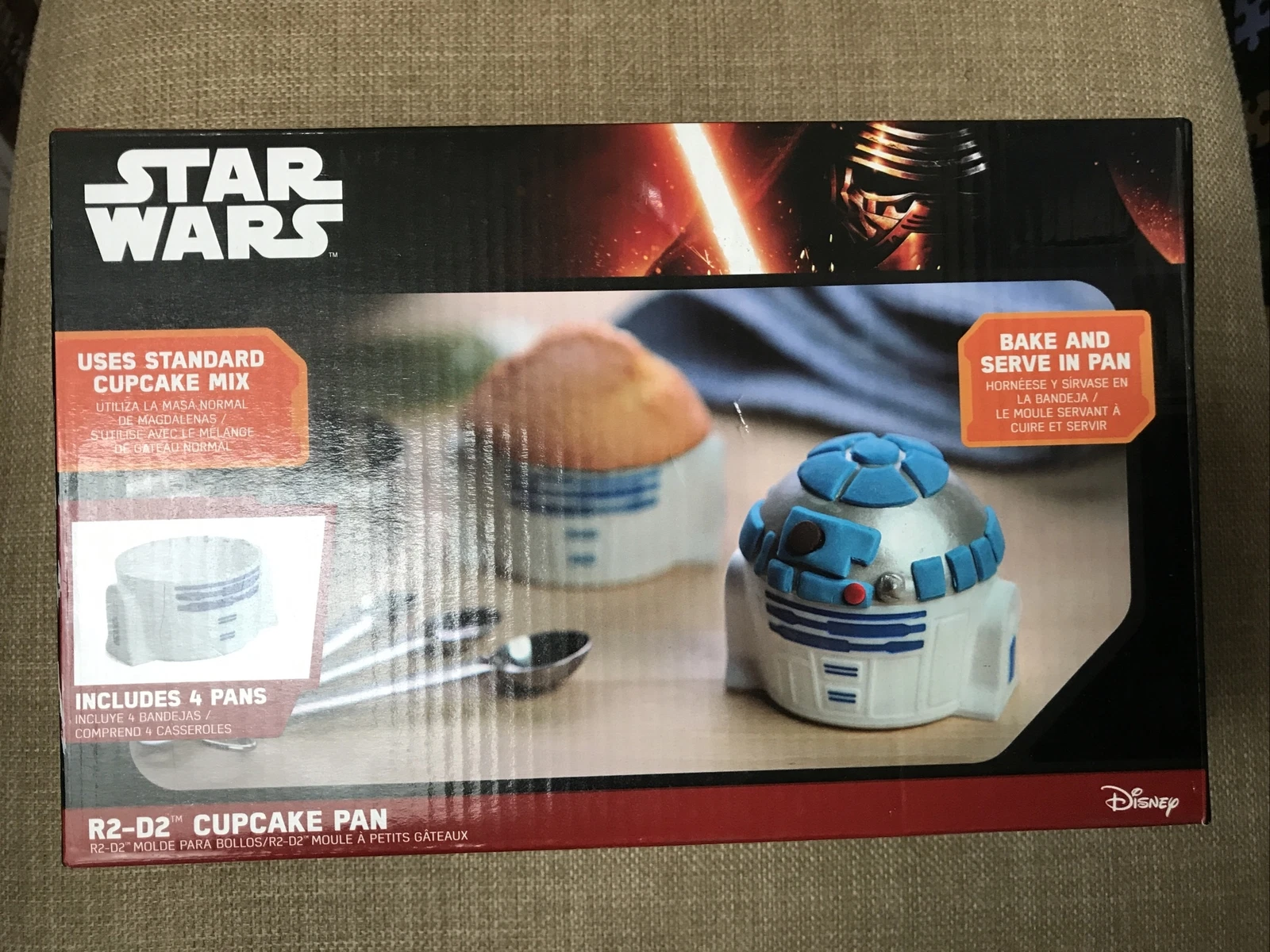 Disney Star Wars R2-D2 Cupcake Pan 4 Molds ThinkGeek Microwave Dishwasher Safe