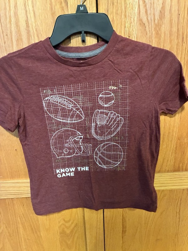 Old Navy Kids Maroon Know The Game Graphic Short Sleeve Crew Neck T-Shirt M (8)