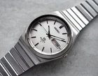 April 1977 Vintage Seiko Men's Watch Day Date Grey 4004 Steel Bracelet Quartz