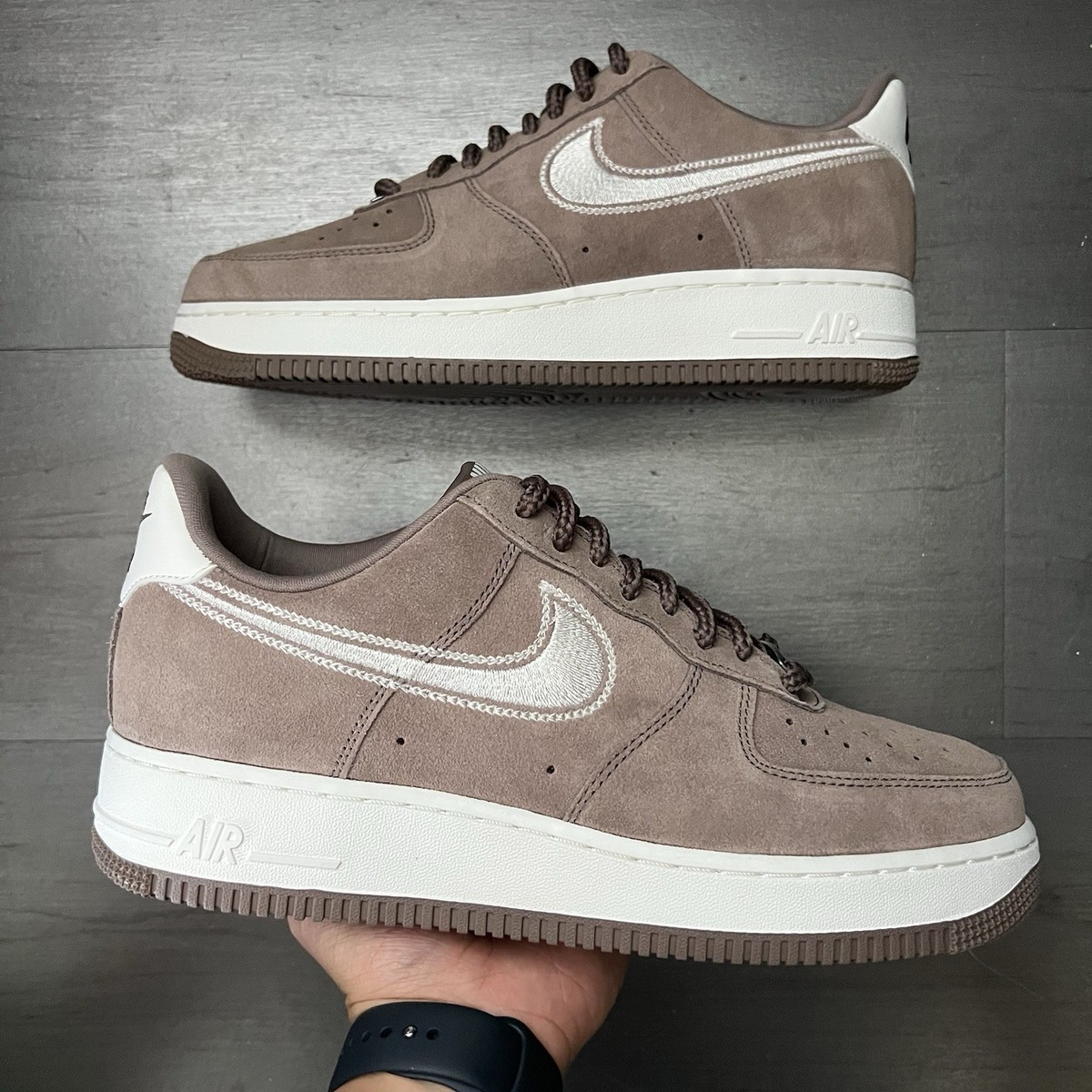 NEW Nike Air Force 1 Low '07 LV8 Men's Size 9.5 Brown Sail Swoosh