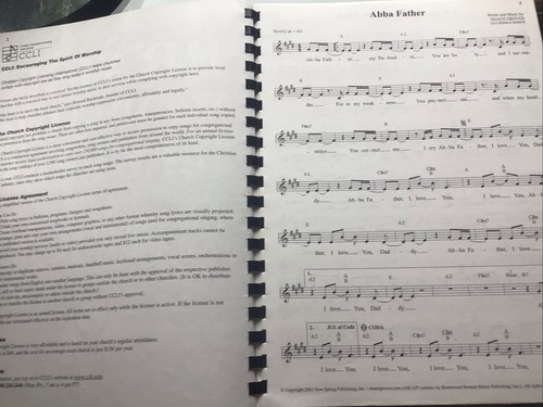 PRAISE AND WORSHIP SONGBOOK -ORIGINAL EDITION: By Hal Leonard Corp Spiral Bound - Picture 3 of 11