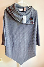 Le Moda Women’s Shawl Collar Pleated Fleece Poncho With Wood Buttons / One Size