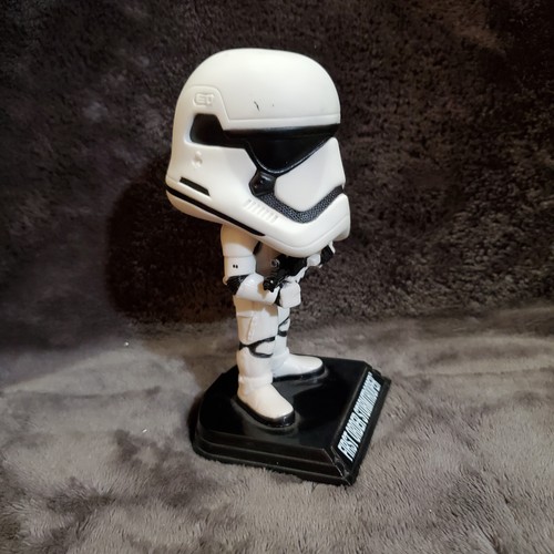 Star Wars: The Force Awakens FIRST ORDER STORMTROOPER Vinyl Bobble-Head Funko - Picture 4 of 8