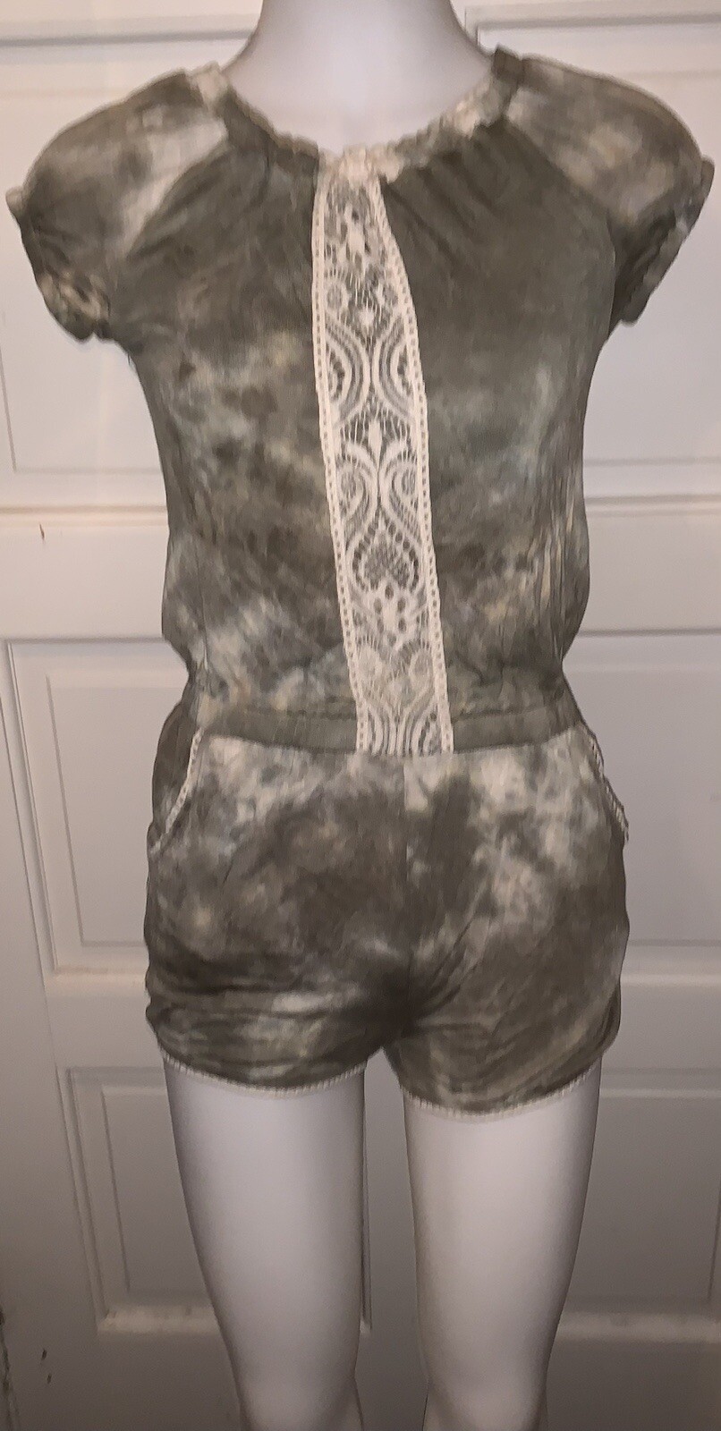 Picture 1 of 10