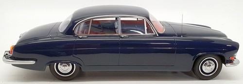 Neo Scale Models NEO18235 - 1961 Jaguar MK X  - Dark Blue - Picture 3 of 7