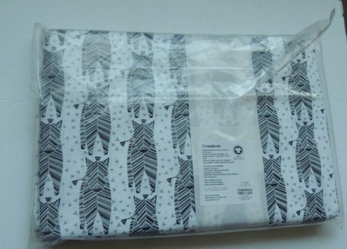Crate & Barrrel Savanna Zebra kids Toddler Sheet Set organic cotton - Picture 2 of 4