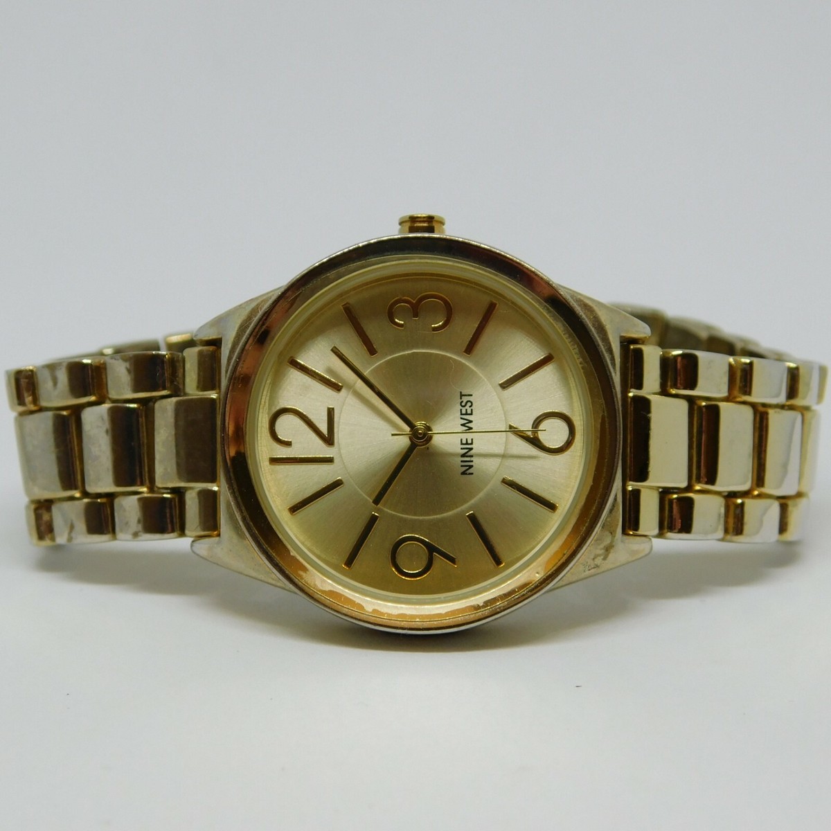 NINE WEST WOMEN\'S GOLDTONE ANALOG WATCH Nine West Womens Round Bracelet Watch – ShopCGX main image 3