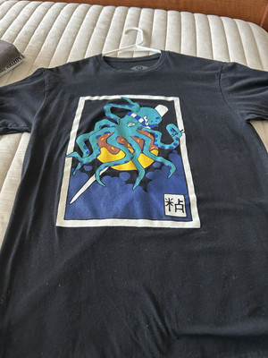 Bad Design Company Men s Black Graphic T-Shirt Japanese Anime Octopus Creature-M