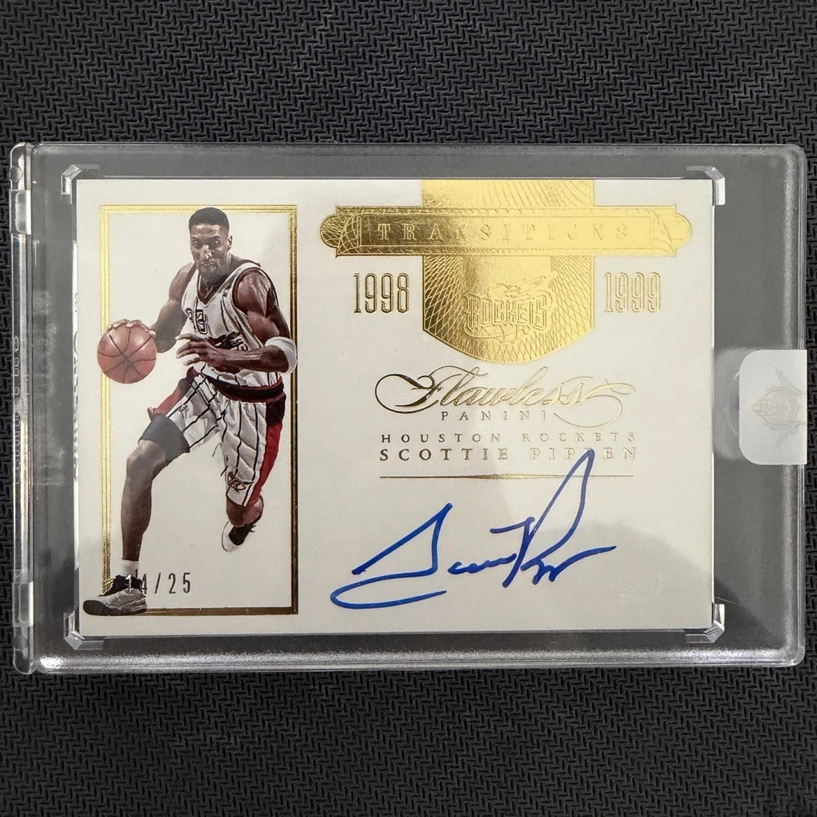 Panini Scottie Pippen Basketball Autographed Sports Trading Cards