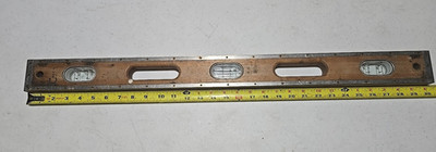 CRICK LEVEL 3 PLY CRICK VIAL 30 IN Wood Nice used 30 inches