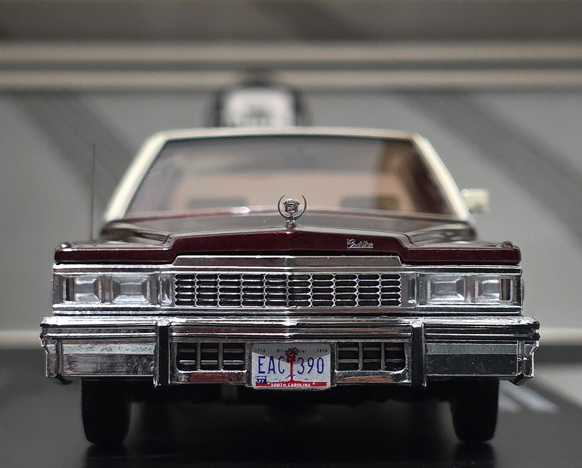 Cadillac DeVille Sedan 1977 Wine Red 1:43 Triple9 T9-43028 Limited