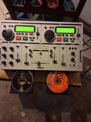 NUMARK CDMIX2 PROFESSIONAL CD MIXING CONSOLE