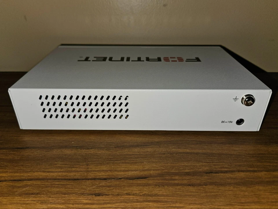 Fortinet Fortivoice Enterprise 100e VOIP FVE-100E - Power Supply Included - Image 2 of 3