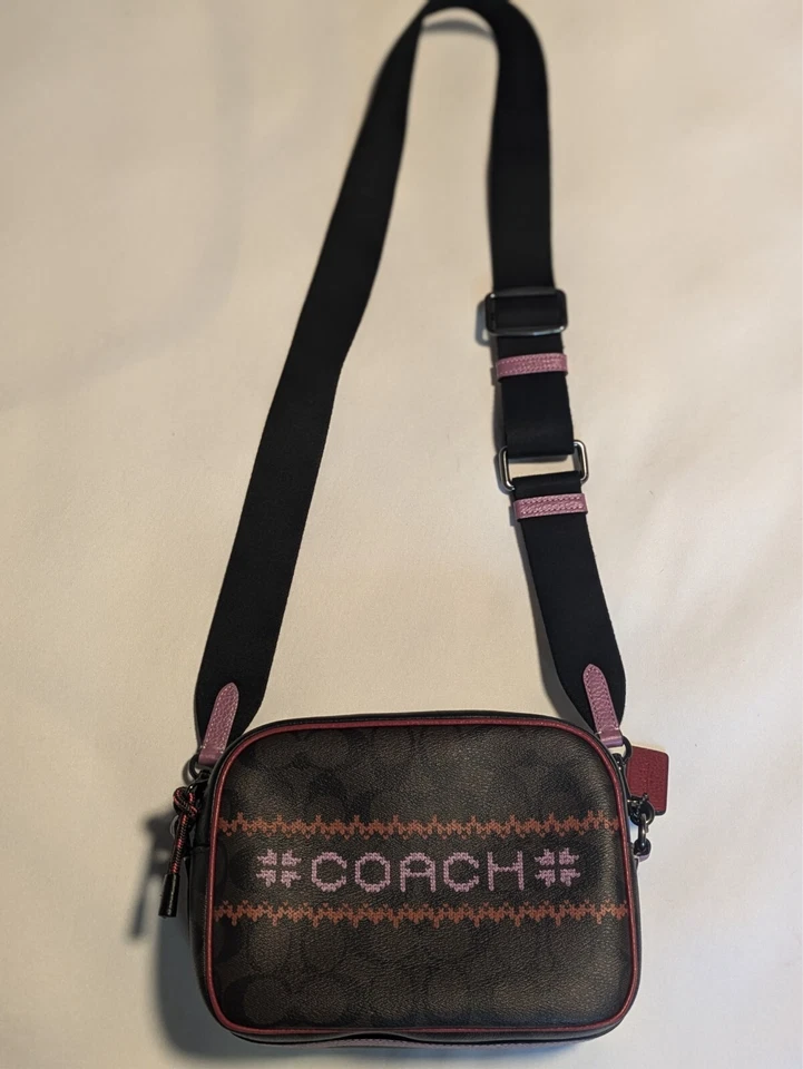 Bolso para cámara COACH C1541 Dempsey en lona exclusiva con gráfico Fair Isle Foto 2 de 4