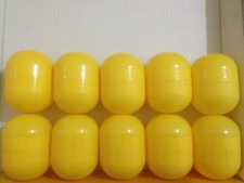 10 leere Mini Maxi Ü-Ei Kapseln Hüllen gelb - basteln, Tombola, Hochzeit